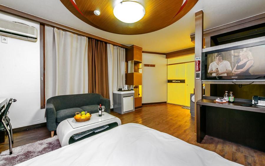 Mk Hotel Yeosu Eksteriør bilde